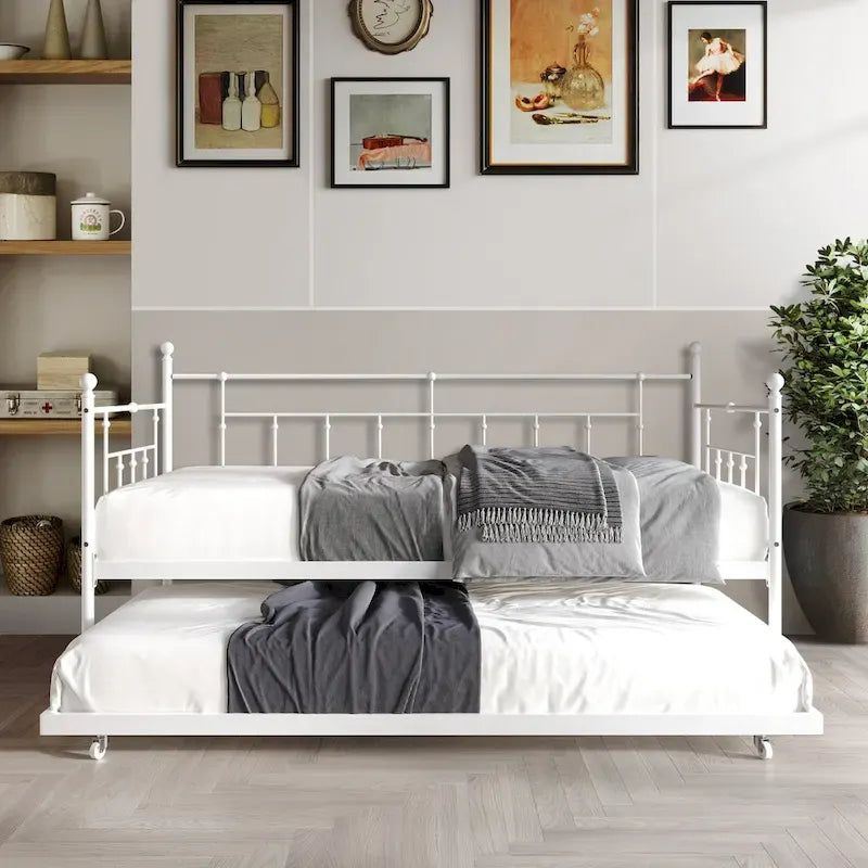 Lit de repos double en métal de style victorien avec lit gigogne escamotable